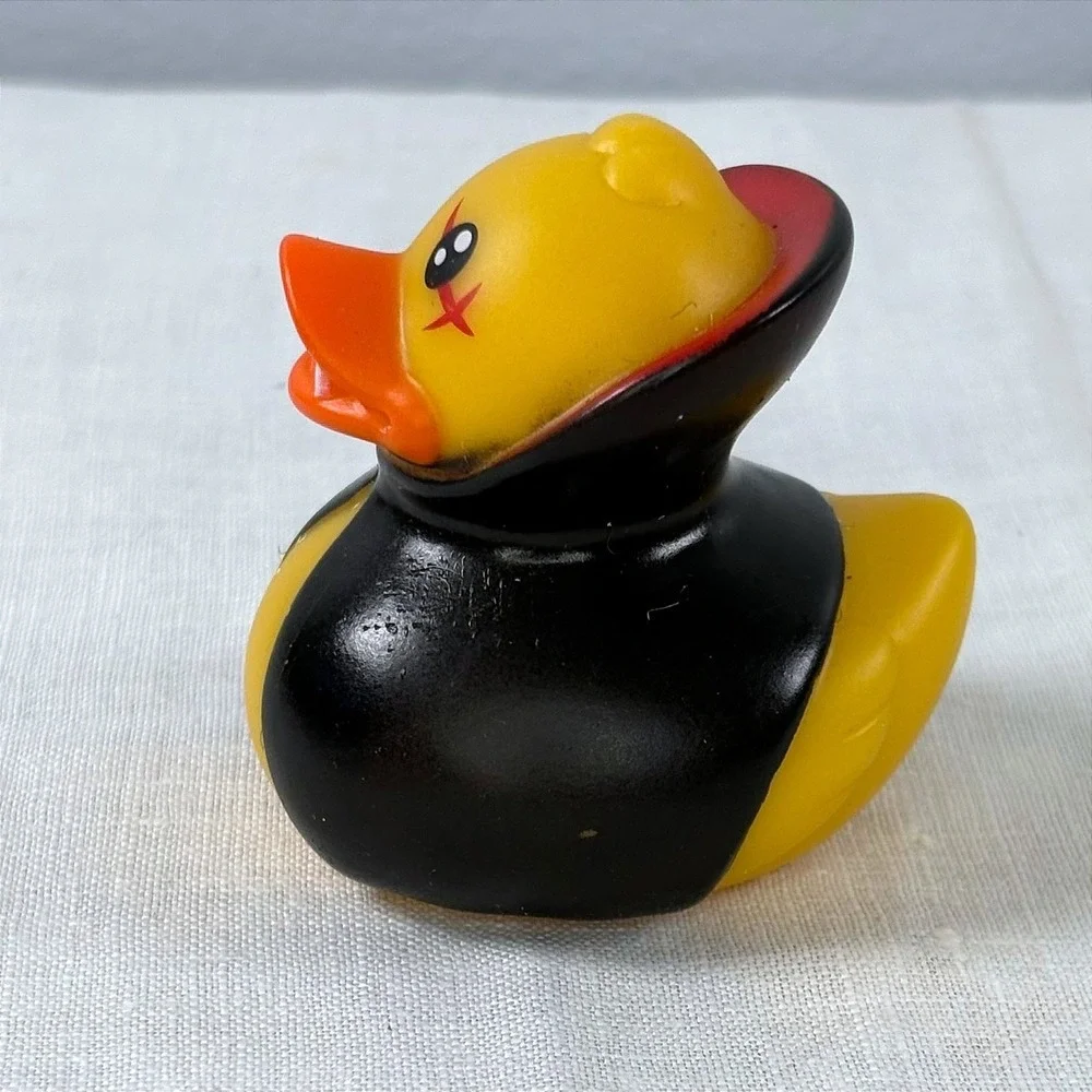 Halloween Vampire Rubber Duck Yellow Black Cape Fangs Gothic Horror Novelty Toy
